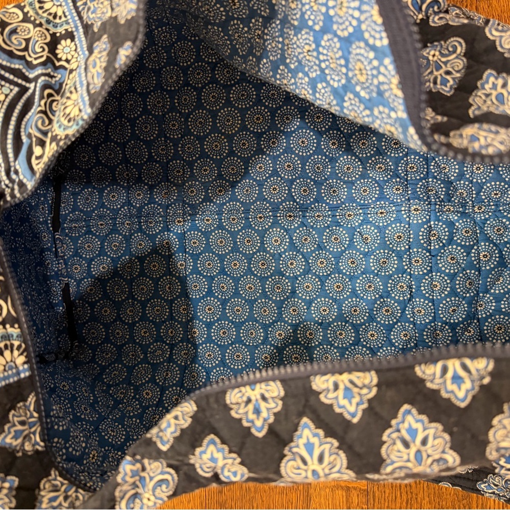 Vera Bradley Duffle Bag - Picture 4 of 4